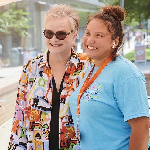President White greets Bearkat students for Welcome Week event